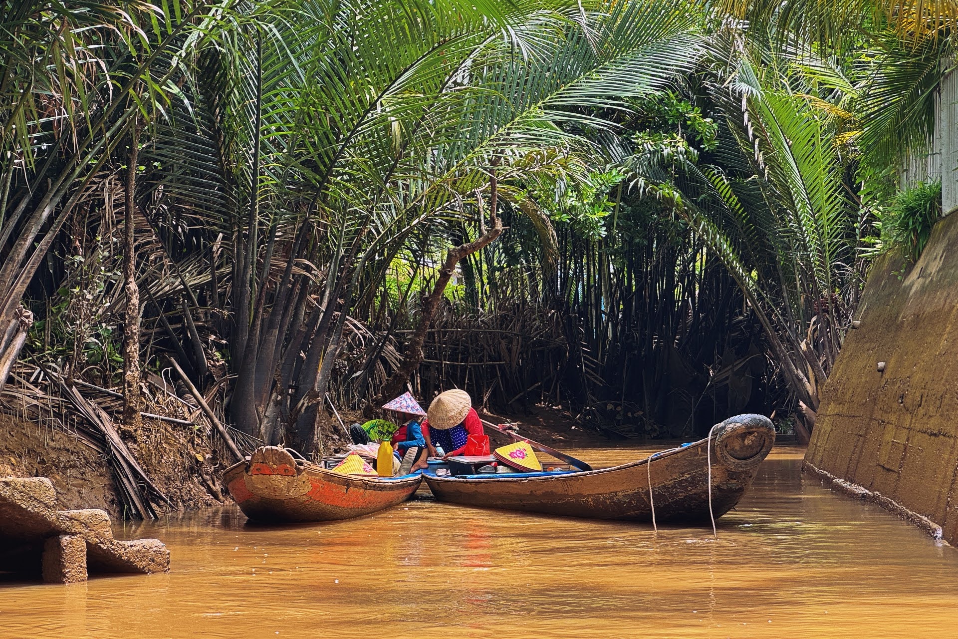 Vietnam in a Week: Scenery, Spices, and Stories